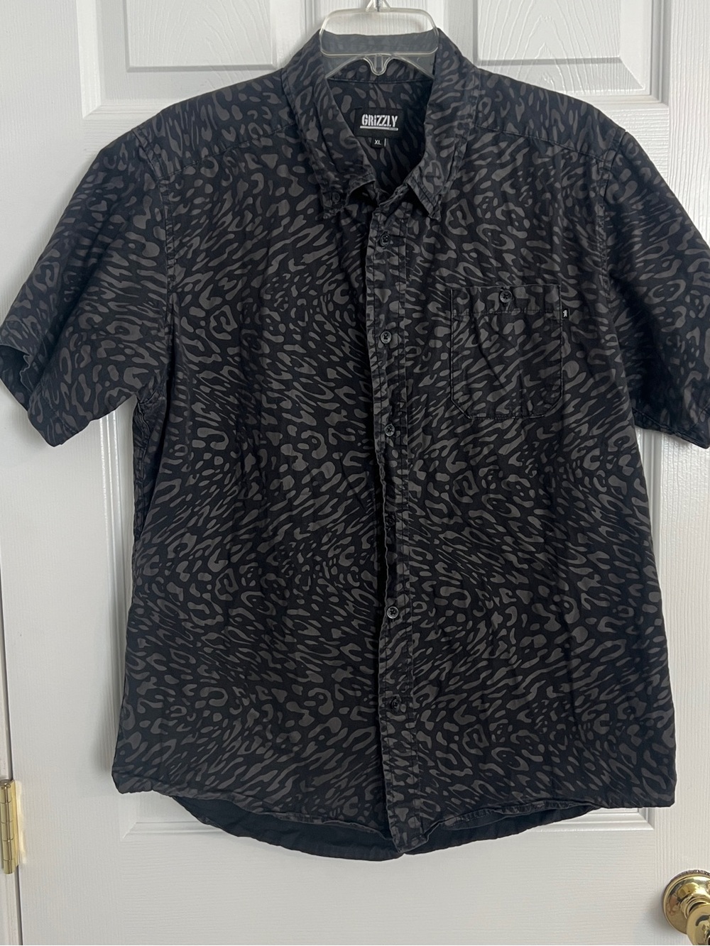Grizzly Griptape Black Leopard Print Button Up Shirt XL